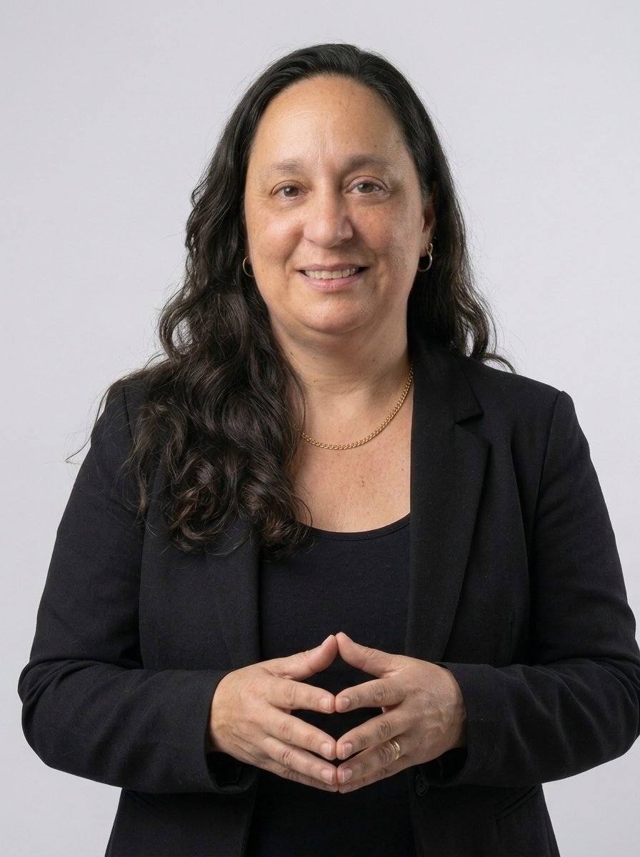 Claudia González — Profesora de Filosofía, especialista en Ética Aplicada